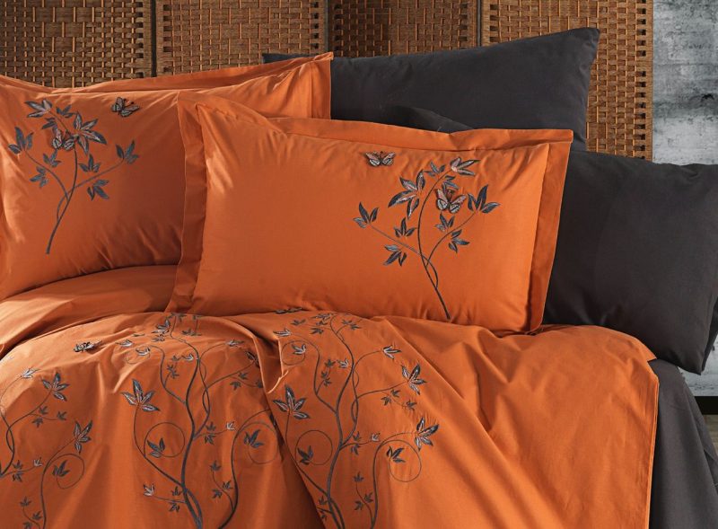 Nadya 6 Parça Nakışlı Nevresim Seti