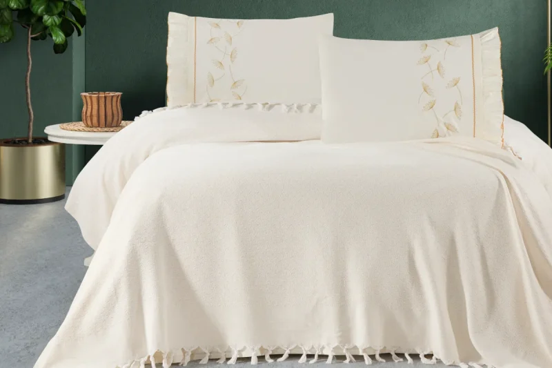 Nakışlı 4 Parça Pamuklu Pike Seti